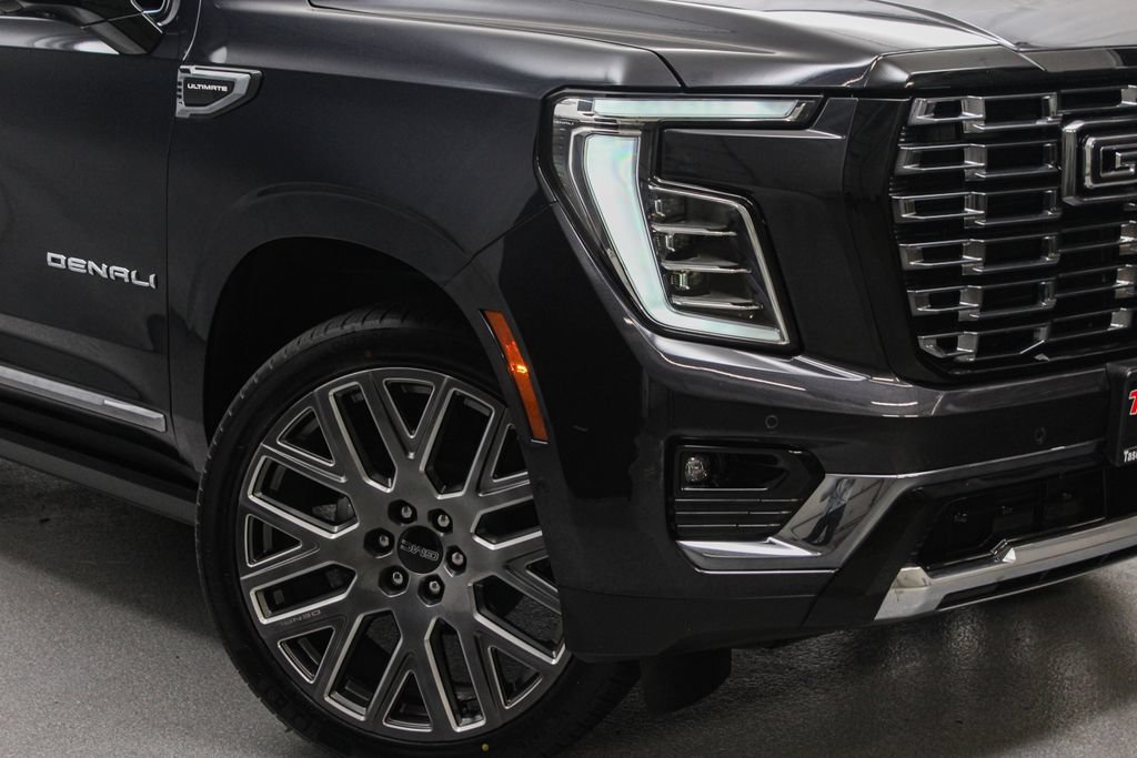 Used 2025 GMC Yukon XL Denali Ultimate AWD/4WD image 3