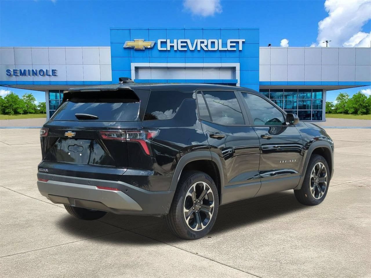 New 2027 Chevrolet Equinox LT FWD image 4