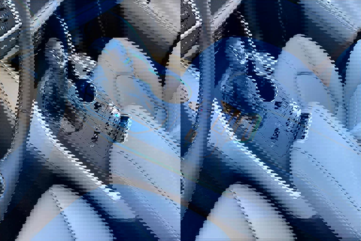 Used 2022 Toyota Highlander XLE image 14