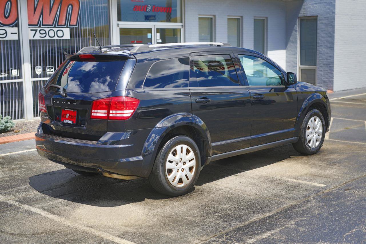 Used 2017 Dodge Journey SE w/ Flexible Seating Group FWD image 18