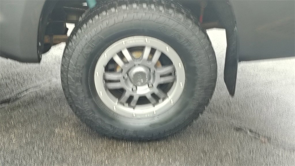 Used 2011 Toyota Tundra 4x4 CrewMax image 33