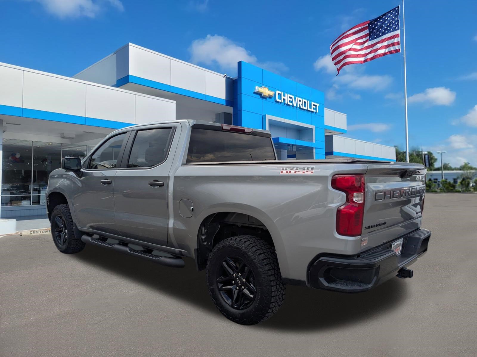 Used 2026 Chevrolet Silverado 1500 Custom Trail Boss w/ LPO, Dark Essentials Package image 6