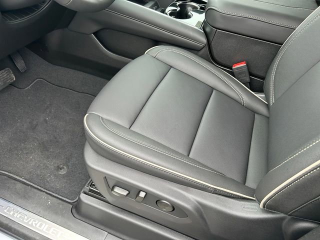 New 2026 Chevrolet Suburban Premier image 11