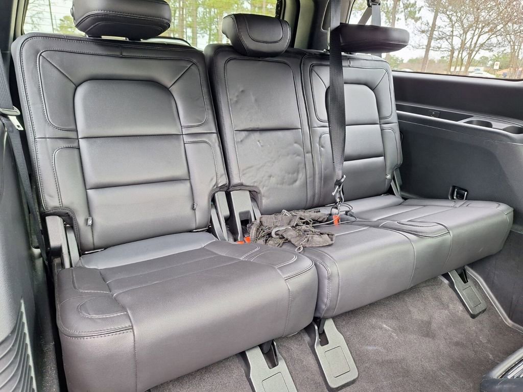 Used 2018 Lincoln Navigator L Reserve w/ Technology Package image 31