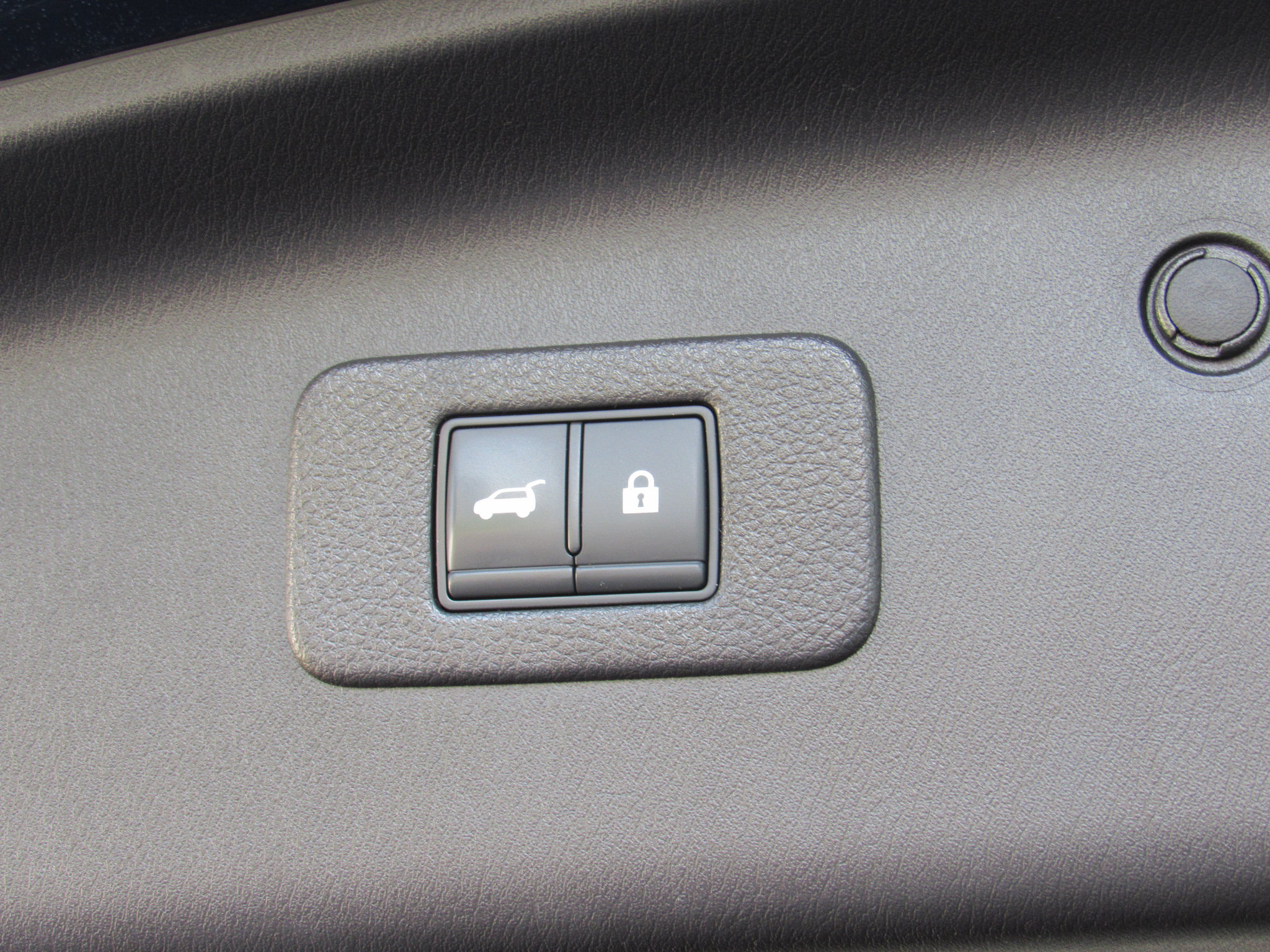 Used 2021 Nissan Armada Platinum w/ Captain's Chairs Package AWD/4WD image 57