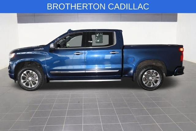 Used 2022 Chevrolet Silverado 1500 High Country w/ Technology Package AWD/4WD image 2
