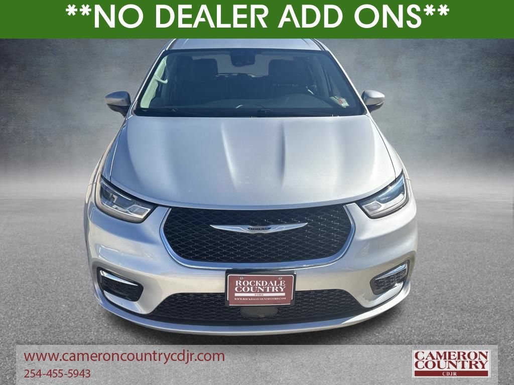 Used 2023 Chrysler Pacifica Touring-L FWD image 8