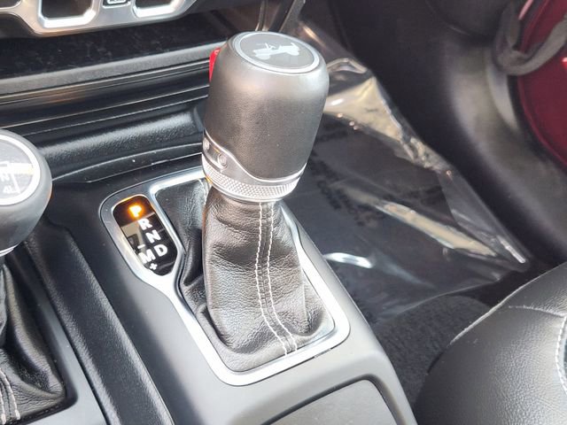 Used 2022 Jeep Wrangler Unlimited Sahara w/ Cold Weather Group image 18