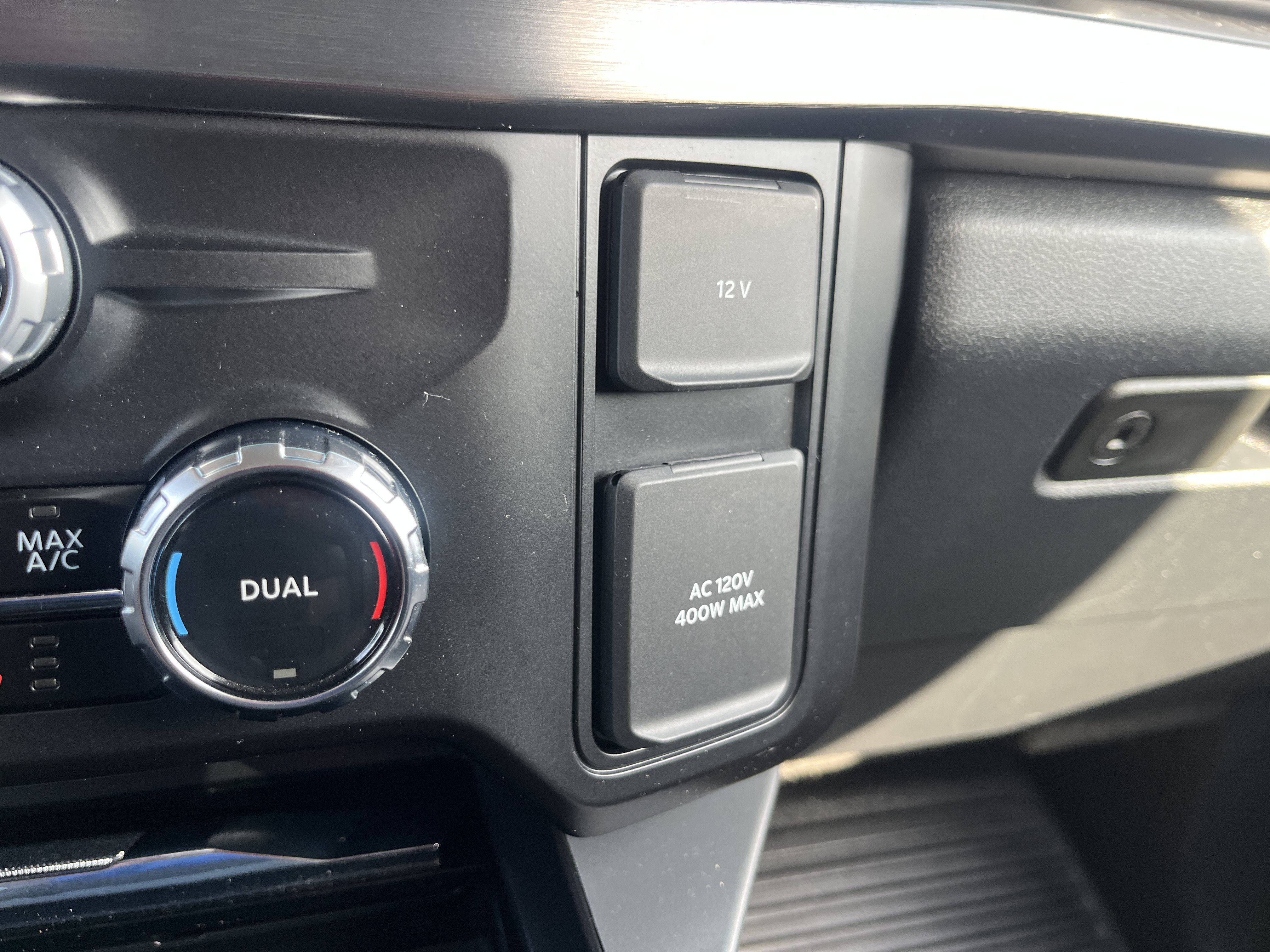 Used 2026 Ford F350 Lariat w/ FX4 Off-Road Package AWD/4WD image 31