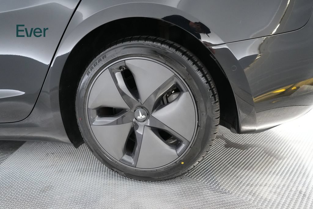Used 2018 Tesla Model 3 Mid Range RWD image 18