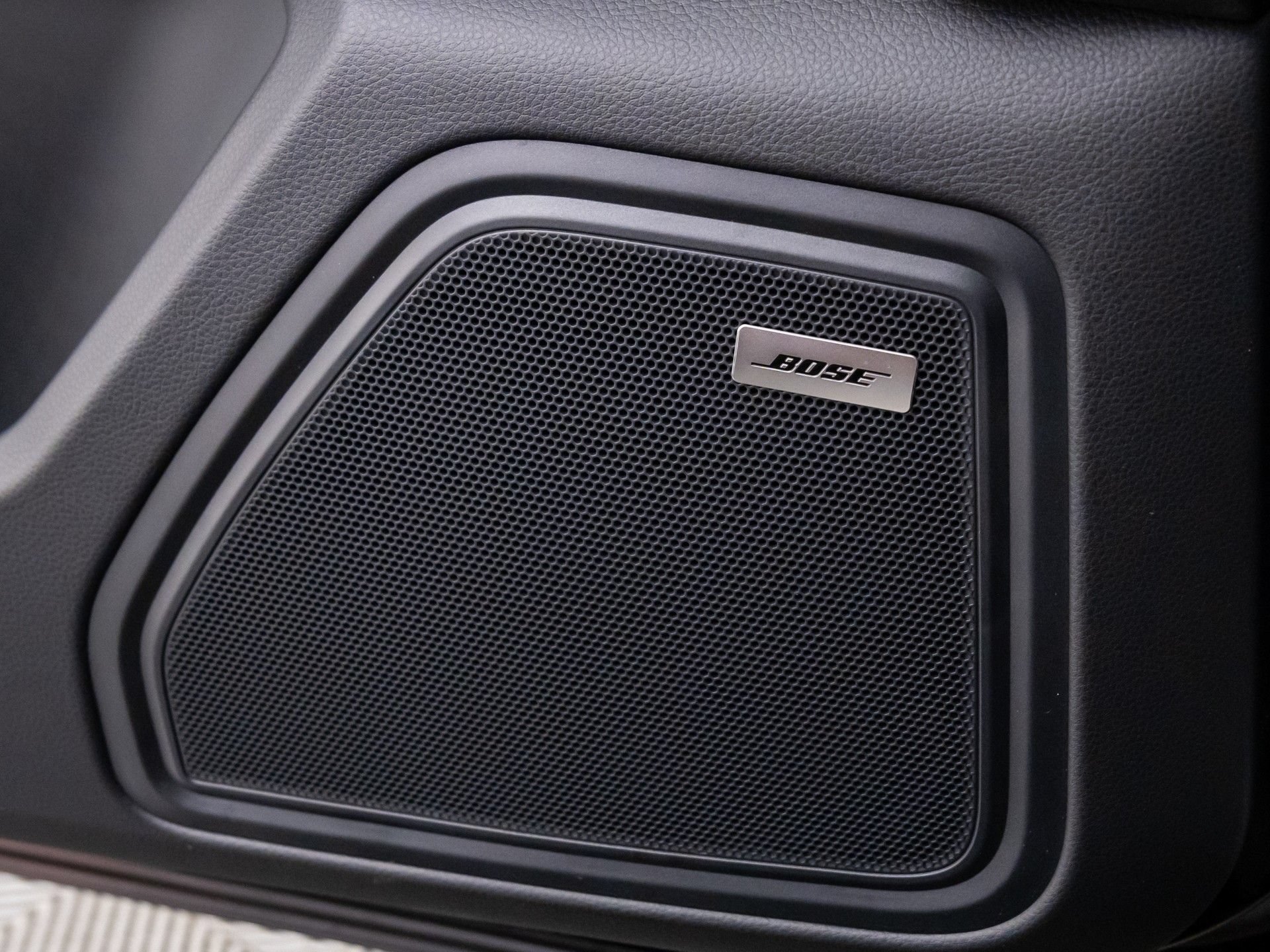 Certified 2026 Porsche Macan AWD/4WD image 19