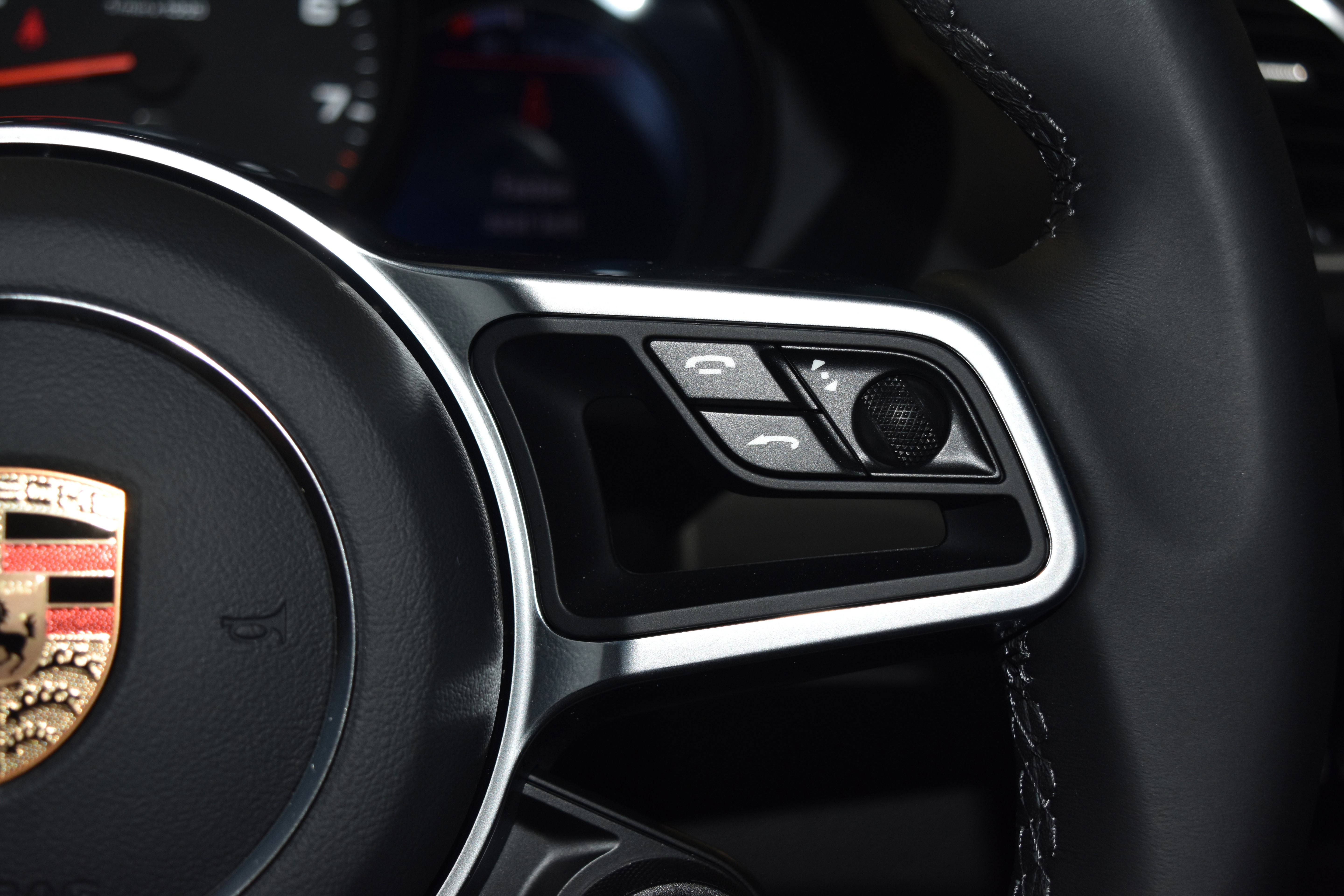 New 2025 Porsche 718 Cayman image 11