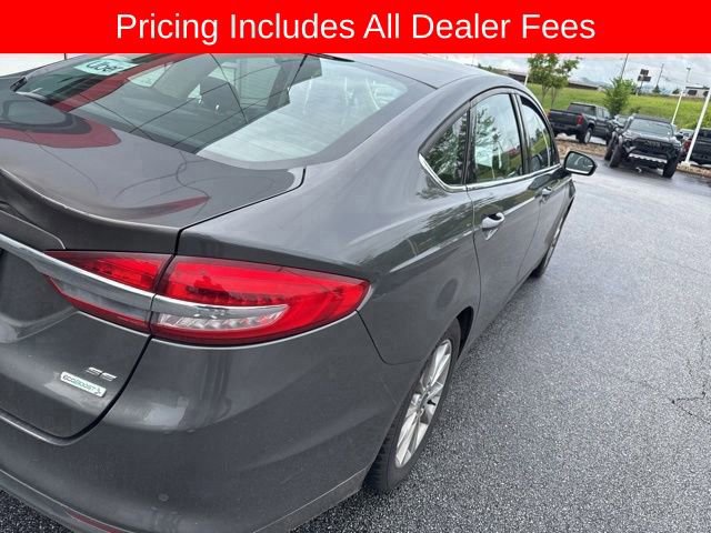 Used 2017 Ford Fusion SE w/ Fusion SE Technology Package FWD image 11
