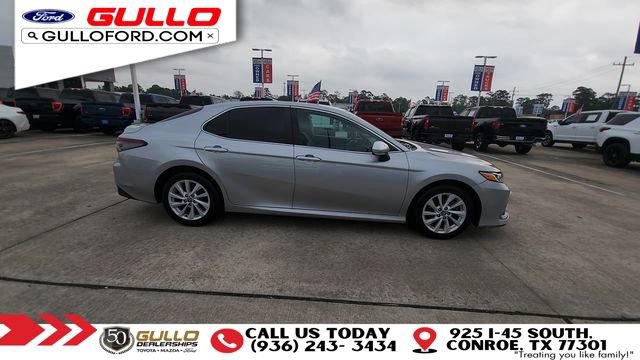 Used 2022 Toyota Camry LE w/ Carpet Mat Package (TMS) AWD/4WD image 9
