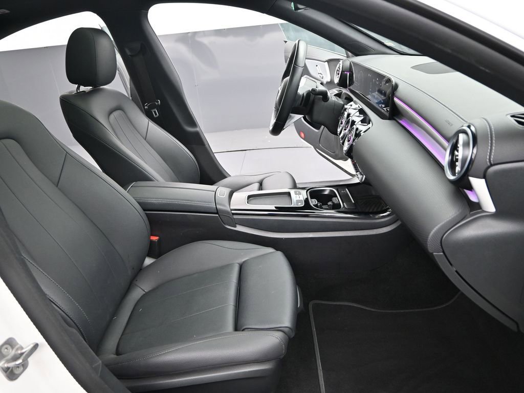 Used 2025 Mercedes-Benz CLA 250 image 23