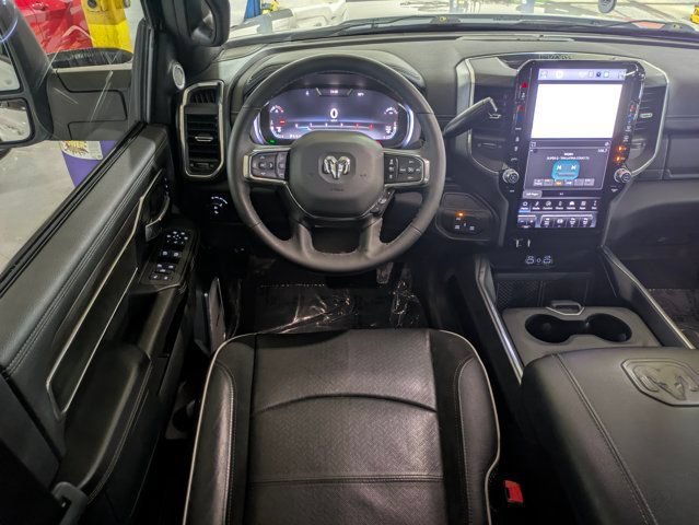 Used 2025 RAM 2500 Laramie AWD/4WD image 16