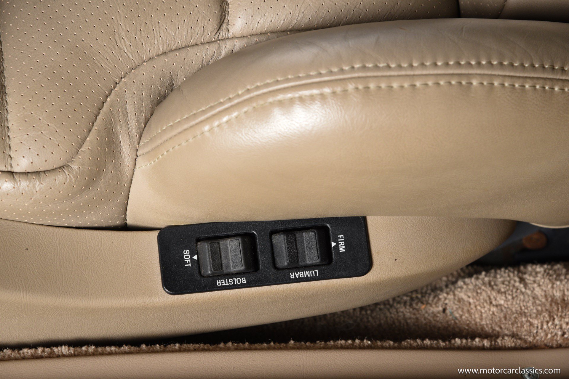 Used 1988 Lincoln Mark VII LSC RWD image 38