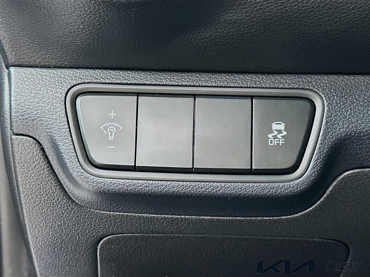 Certified 2022 Kia Forte LXS FWD image 10