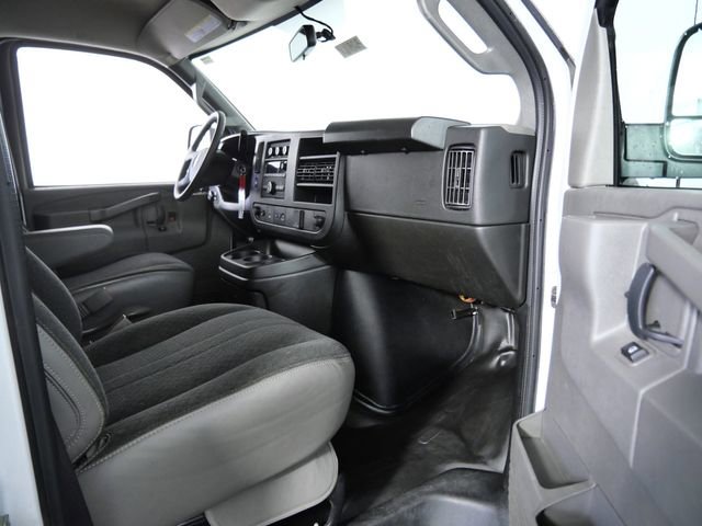 Used 2024 Chevrolet Express 2500 w/ Driver Convenience Package image 3