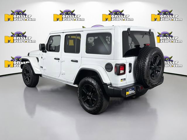 Used 2023 Jeep Wrangler Sahara image 7