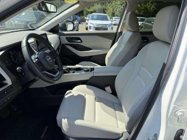 Used 2023 Nissan Rogue SL AWD/4WD image 14