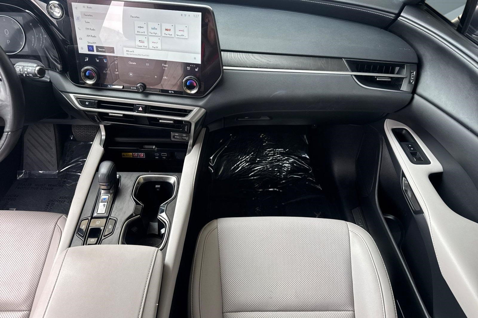 Used 2024 Lexus RX 350 Premium w/ Accessory Package (Z1) FWD image 18