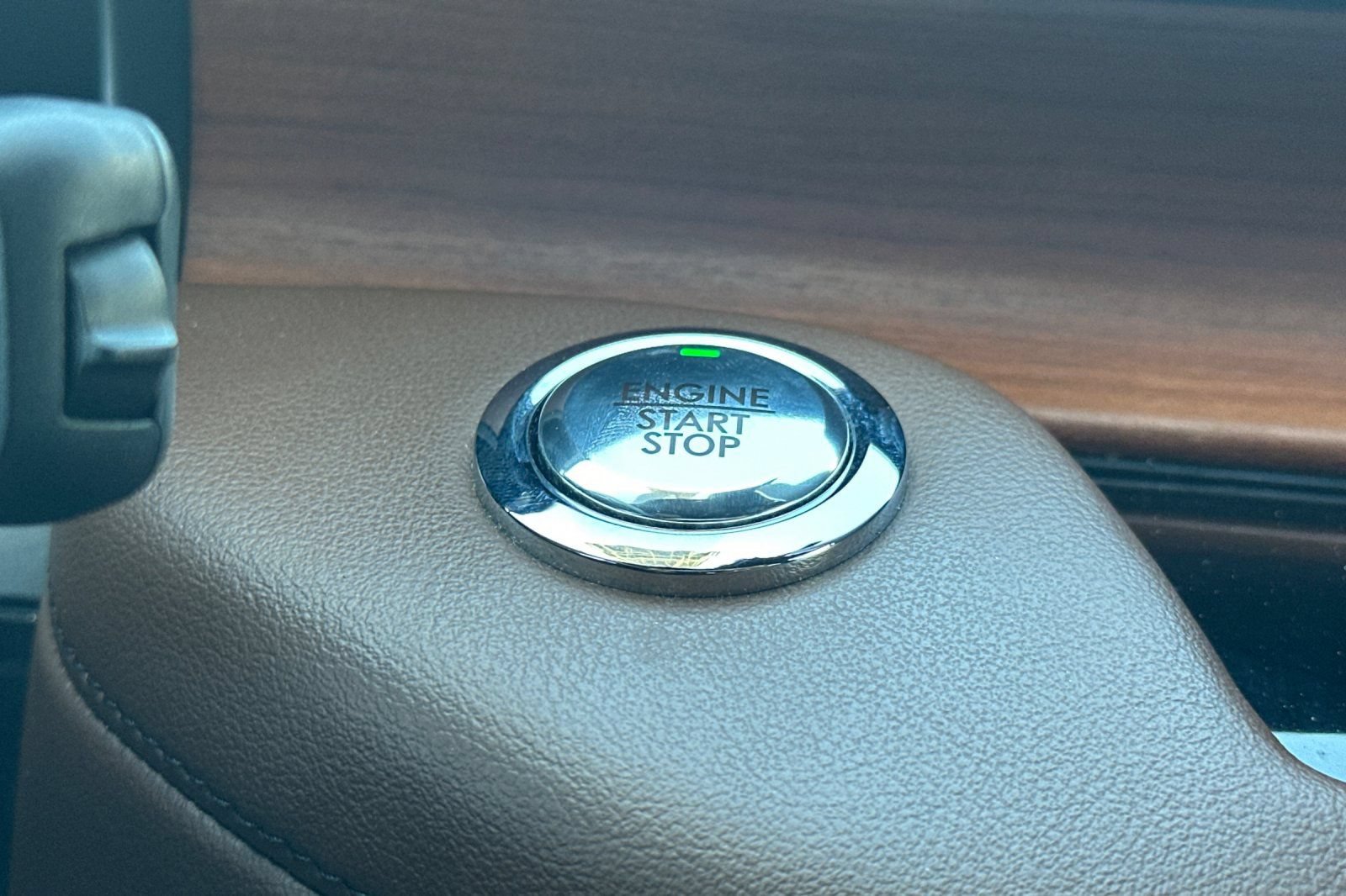Used 2020 Lincoln Aviator Reserve AWD/4WD image 24