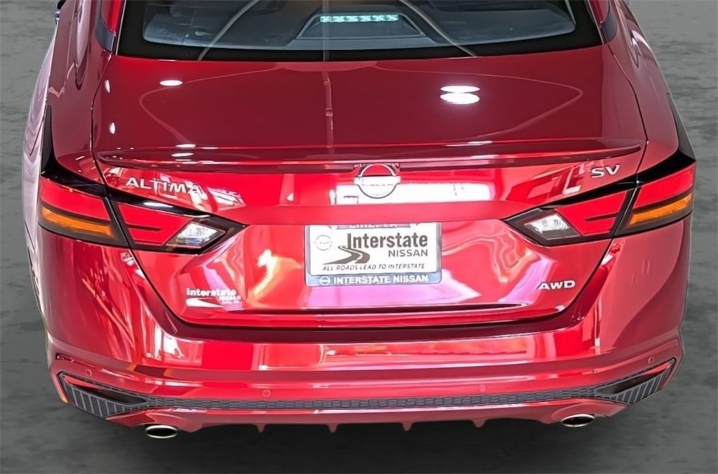 Used 2024 Nissan Altima 2.5 SV w/ SV Premium Package image 11