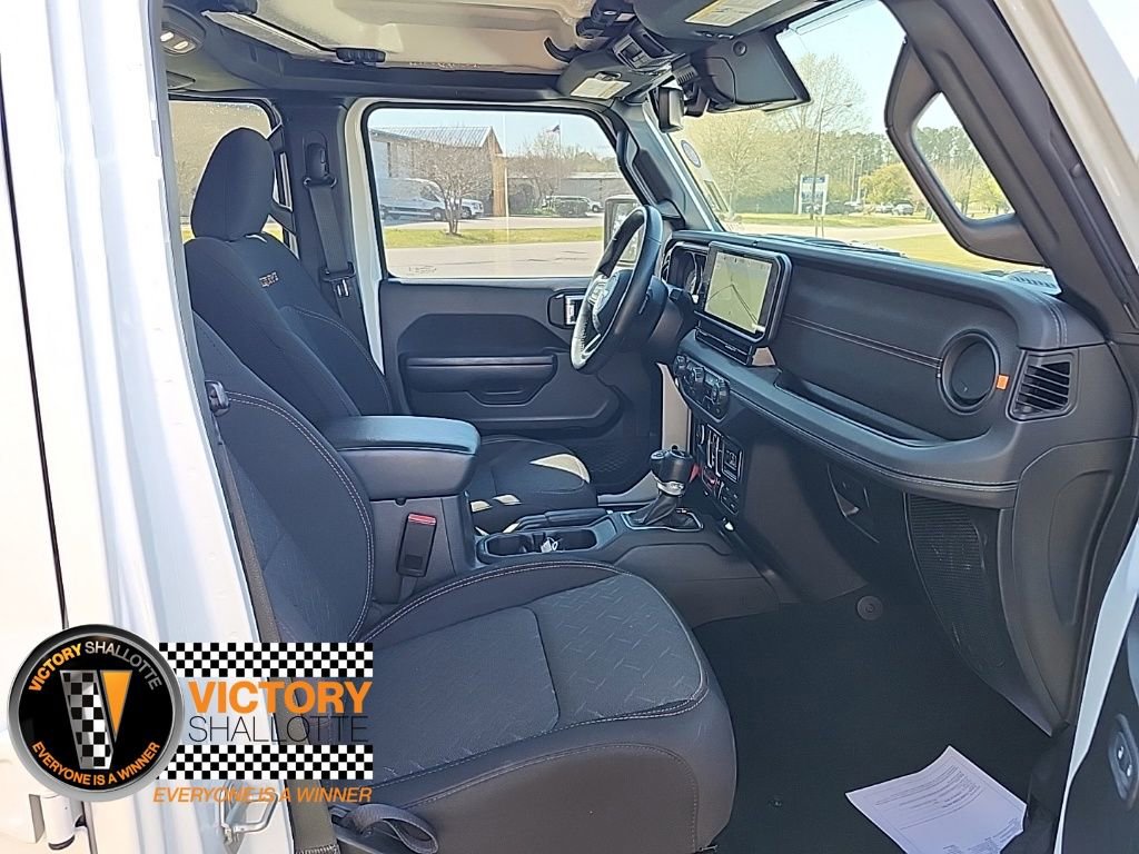 Certified 2024 Jeep Gladiator Mojave w/ Technology Group image 30
