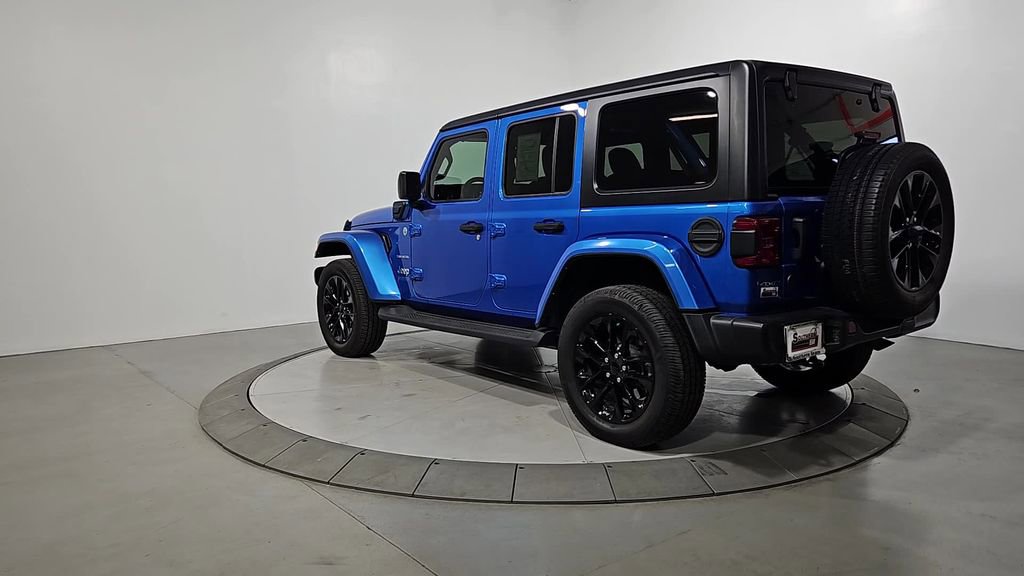 Used 2021 Jeep Wrangler Unlimited Sahara image 3