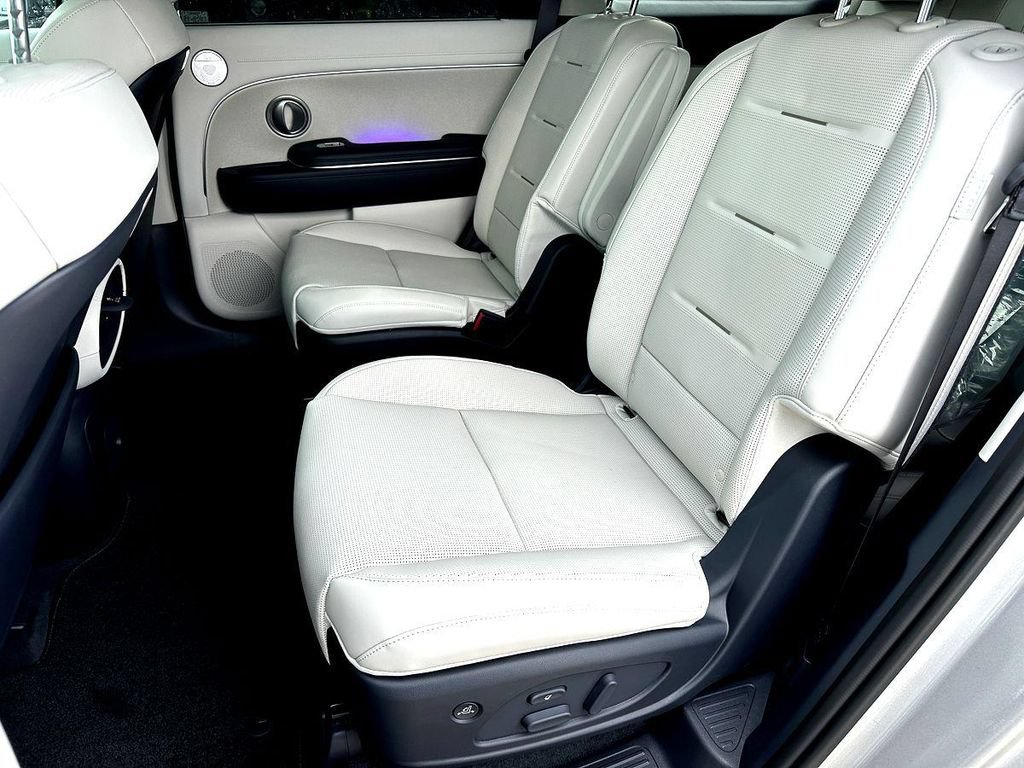 New 2026 Hyundai Palisade Calligraphy FWD image 15