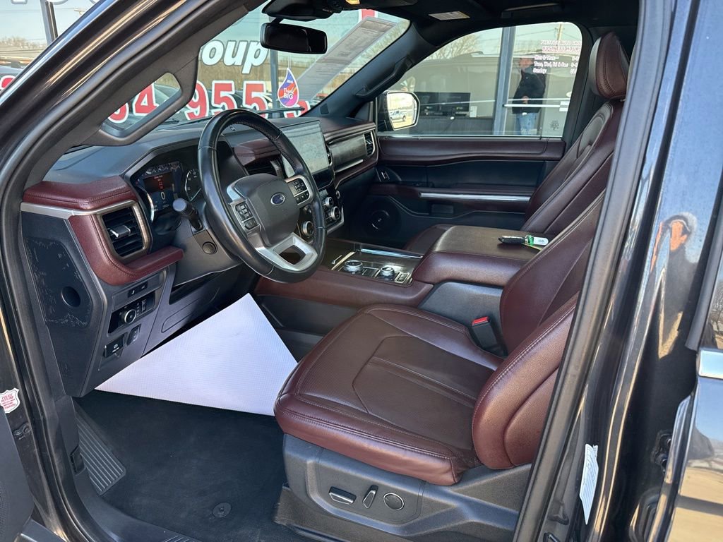 Used 2024 Ford Expedition Limited image 29
