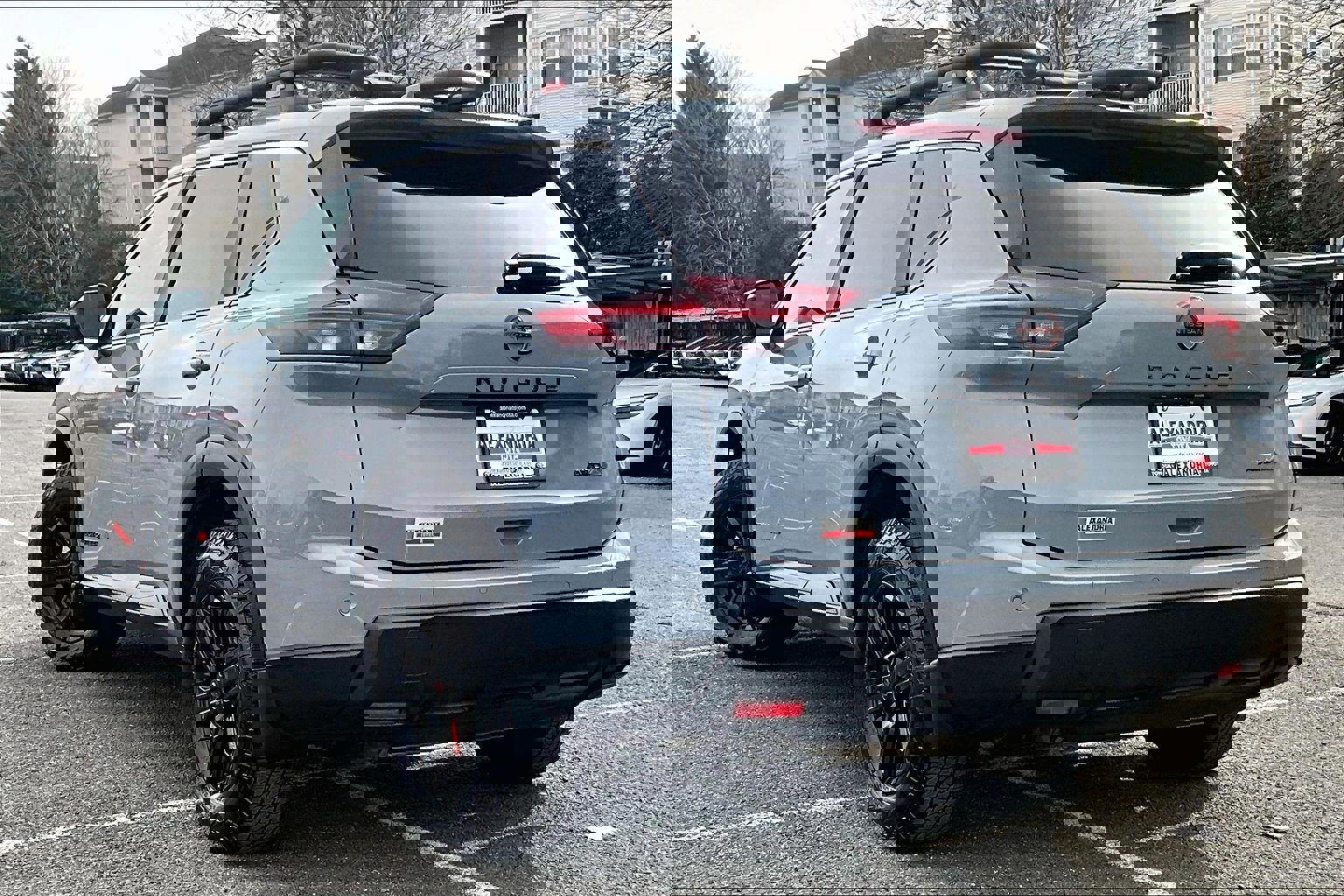 Used 2025 Nissan Rogue SV image 11