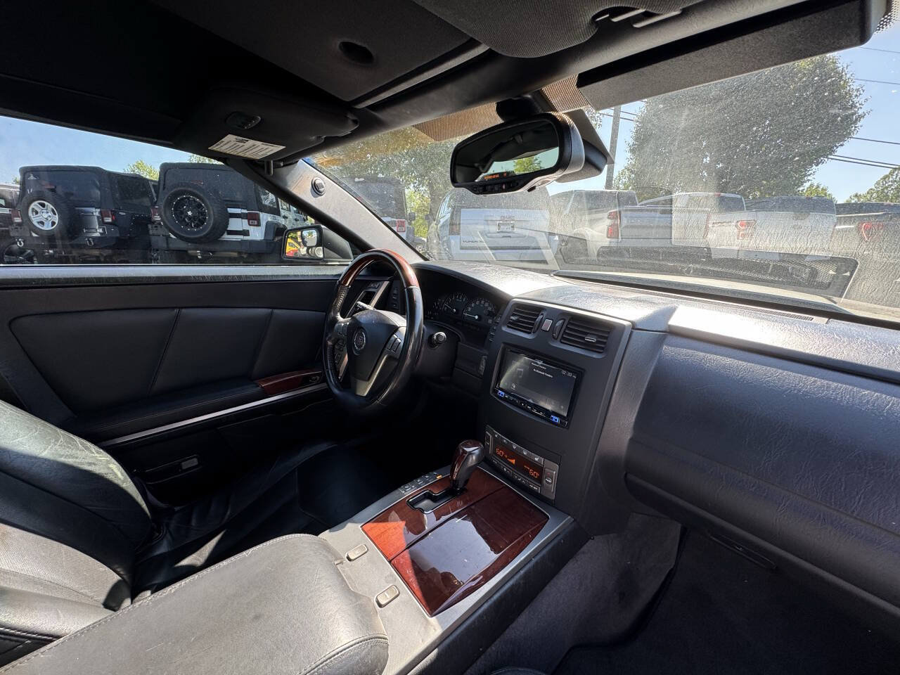 Used 2007 Cadillac XLR RWD image 9