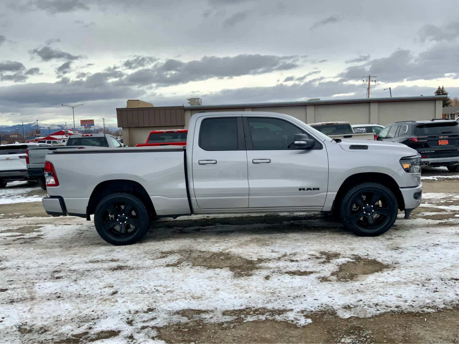 Used 2022 RAM 1500 Big Horn w/ Night Edition image 5