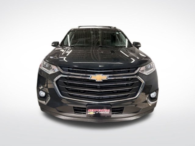 Used 2019 Chevrolet Traverse LT w/ LT Premium Package AWD/4WD image 2