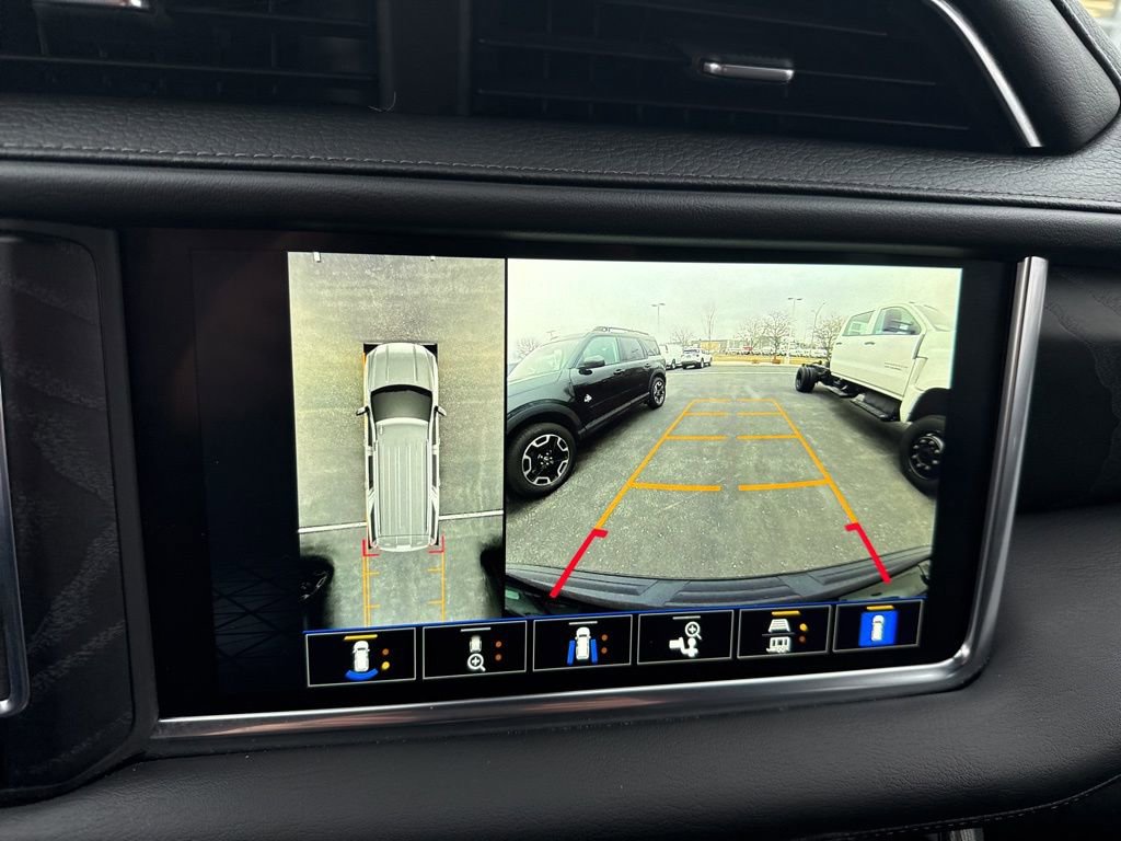 Certified 2022 GMC Yukon Denali w/ Denali Premium Package image 11