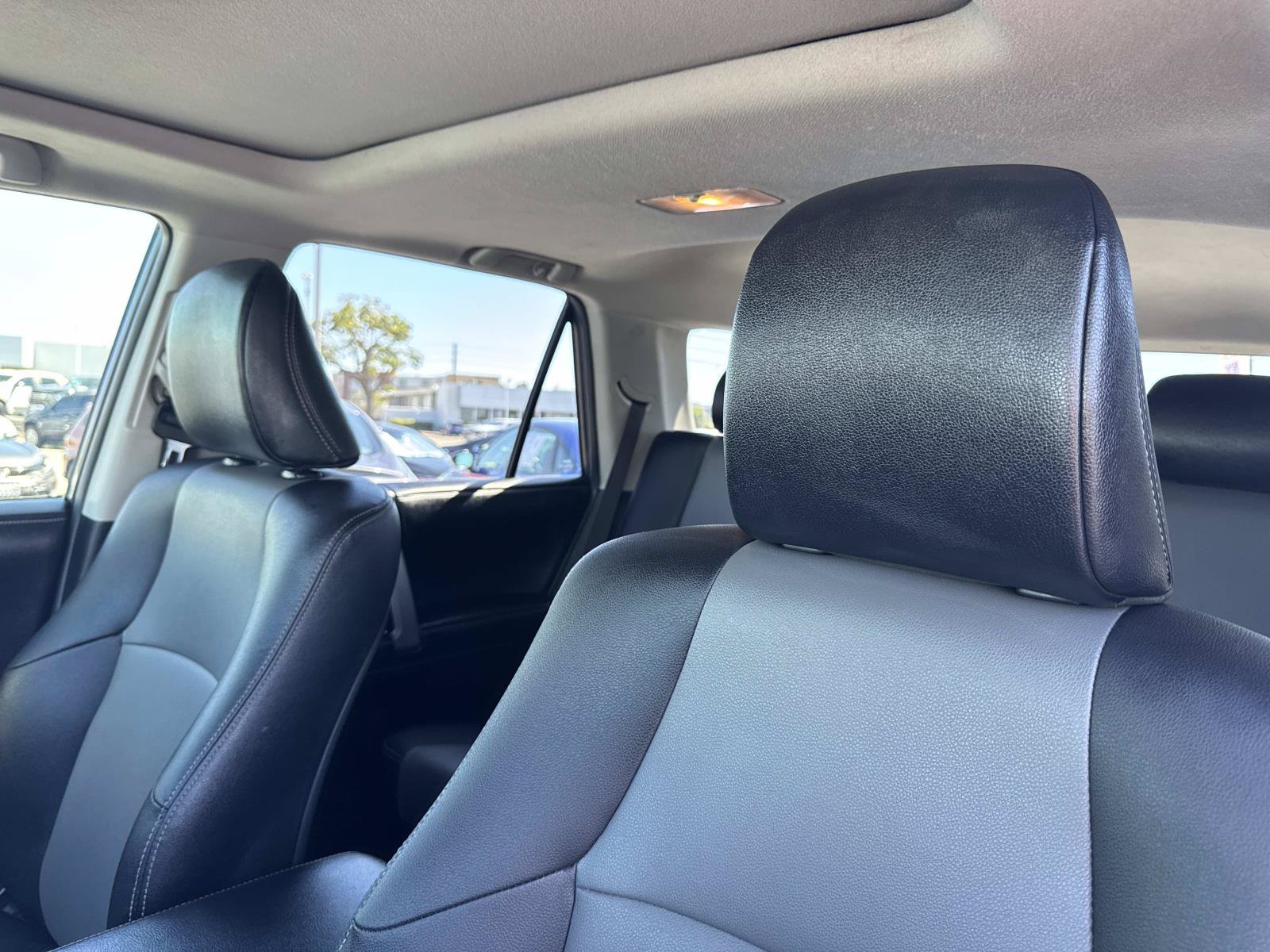 Used 2018 Toyota 4Runner SR5 Premium w/ Convenience Package RWD image 25