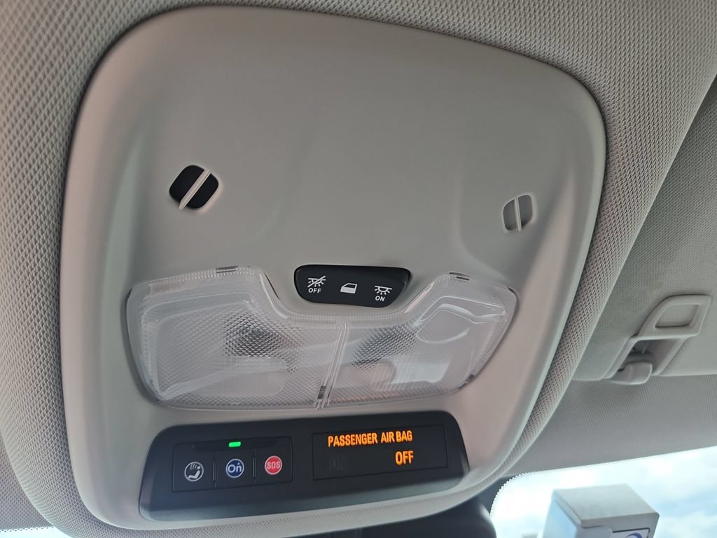 Used 2025 Chevrolet TrailBlazer LT FWD image 36