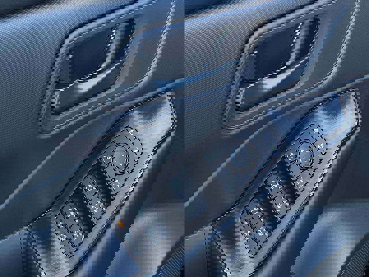 New 2026 Nissan Rogue S image 11