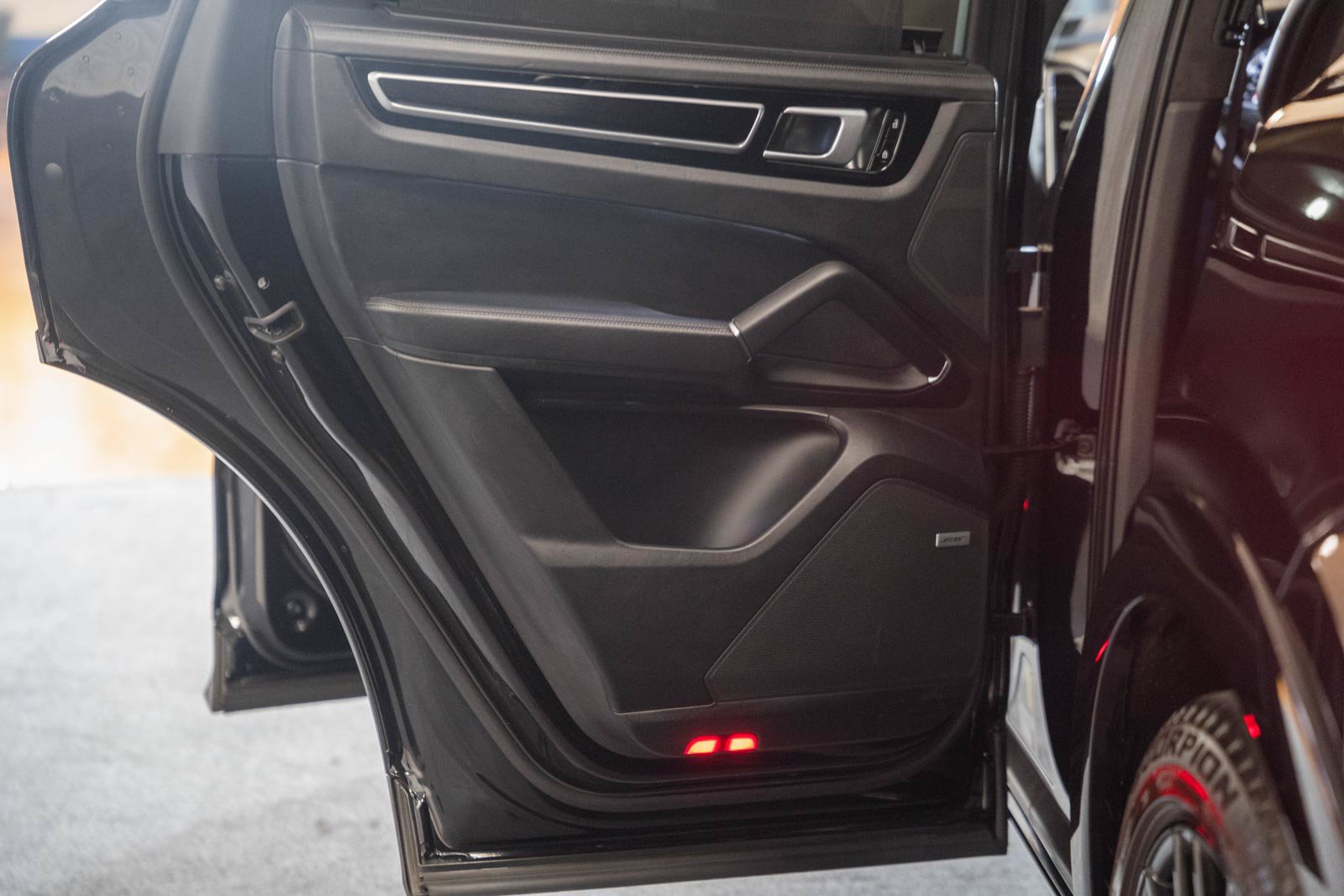 Used 2021 Porsche Cayenne GTS AWD/4WD image 39