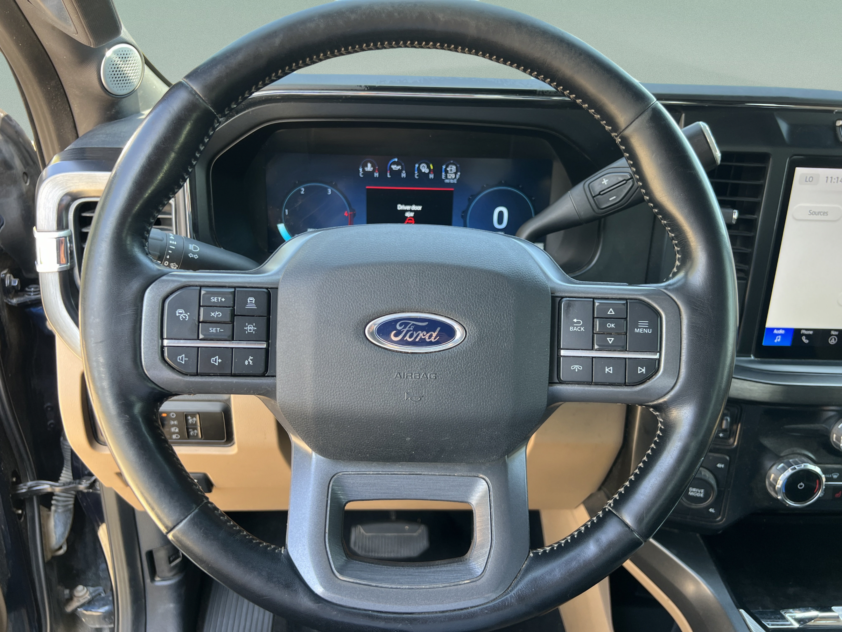 Used 2023 Ford F250 Lariat w/ Lariat Ultimate Package AWD/4WD image 12