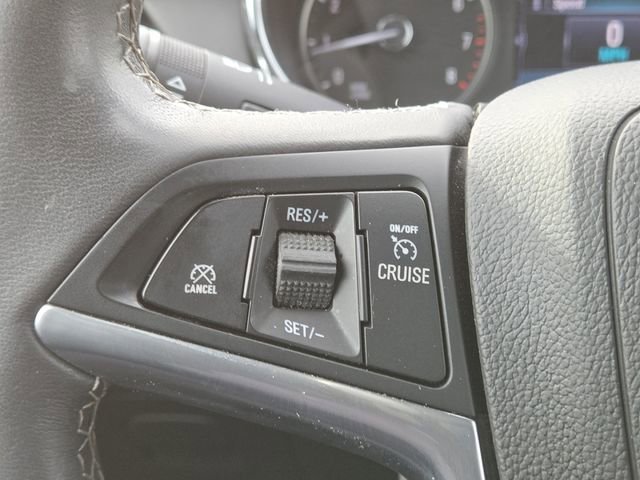 Used 2021 Buick Encore Preferred w/ Safety Package image 9