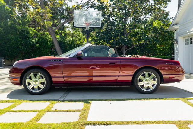 Used 2004 Ford Thunderbird Deluxe image 3