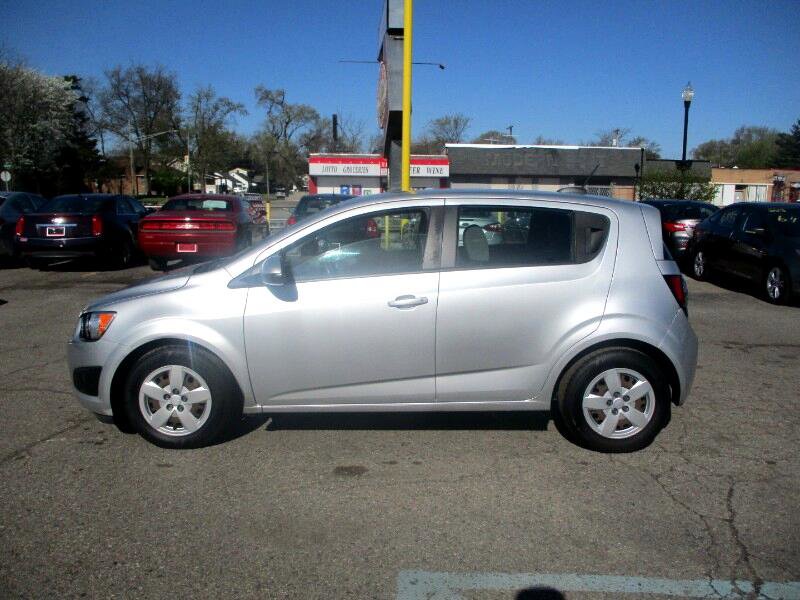 Used 2016 Chevrolet Sonic LS image 4