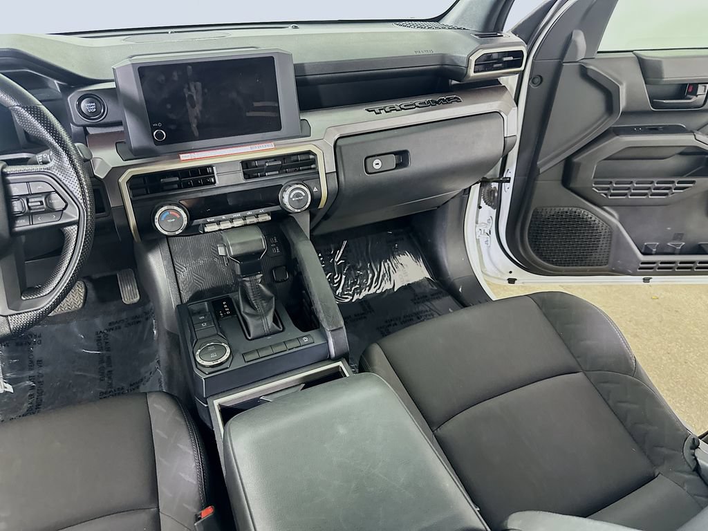 Used 2025 Toyota Tacoma SR5 RWD image 19