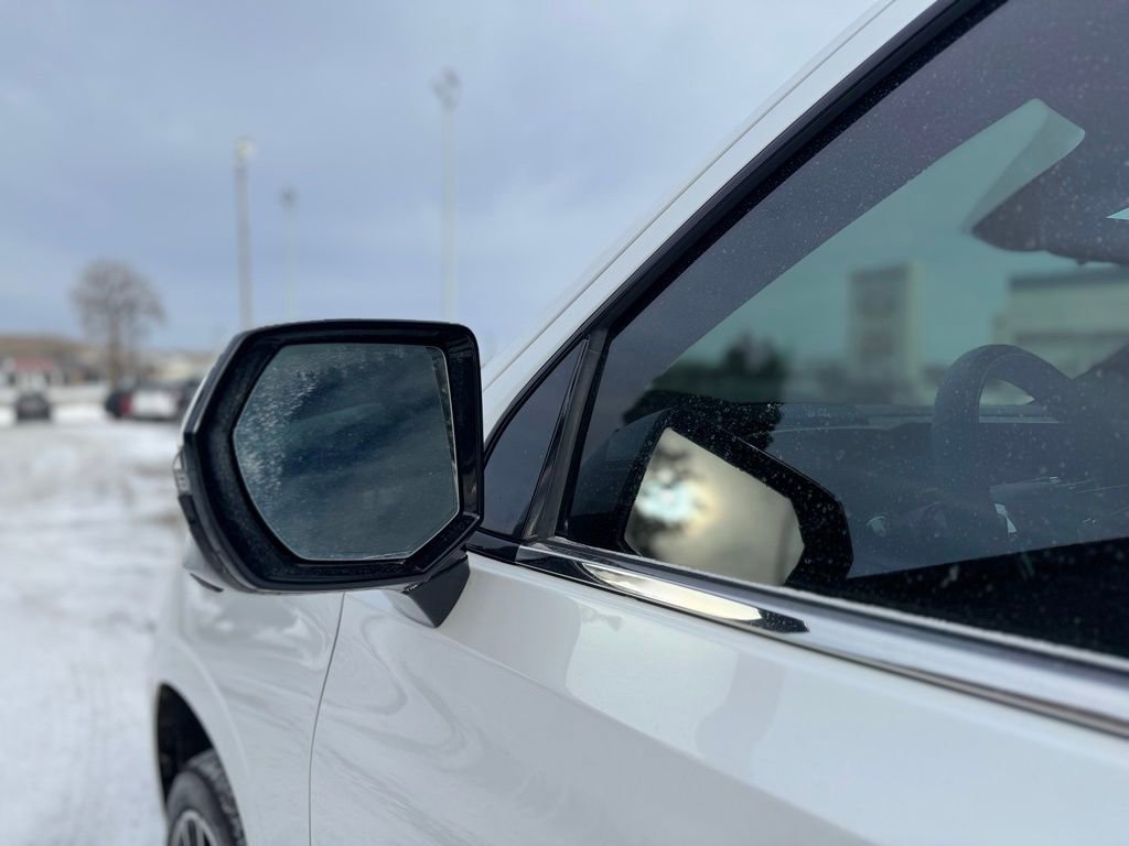 Used 2025 Chevrolet Suburban High Country image 12