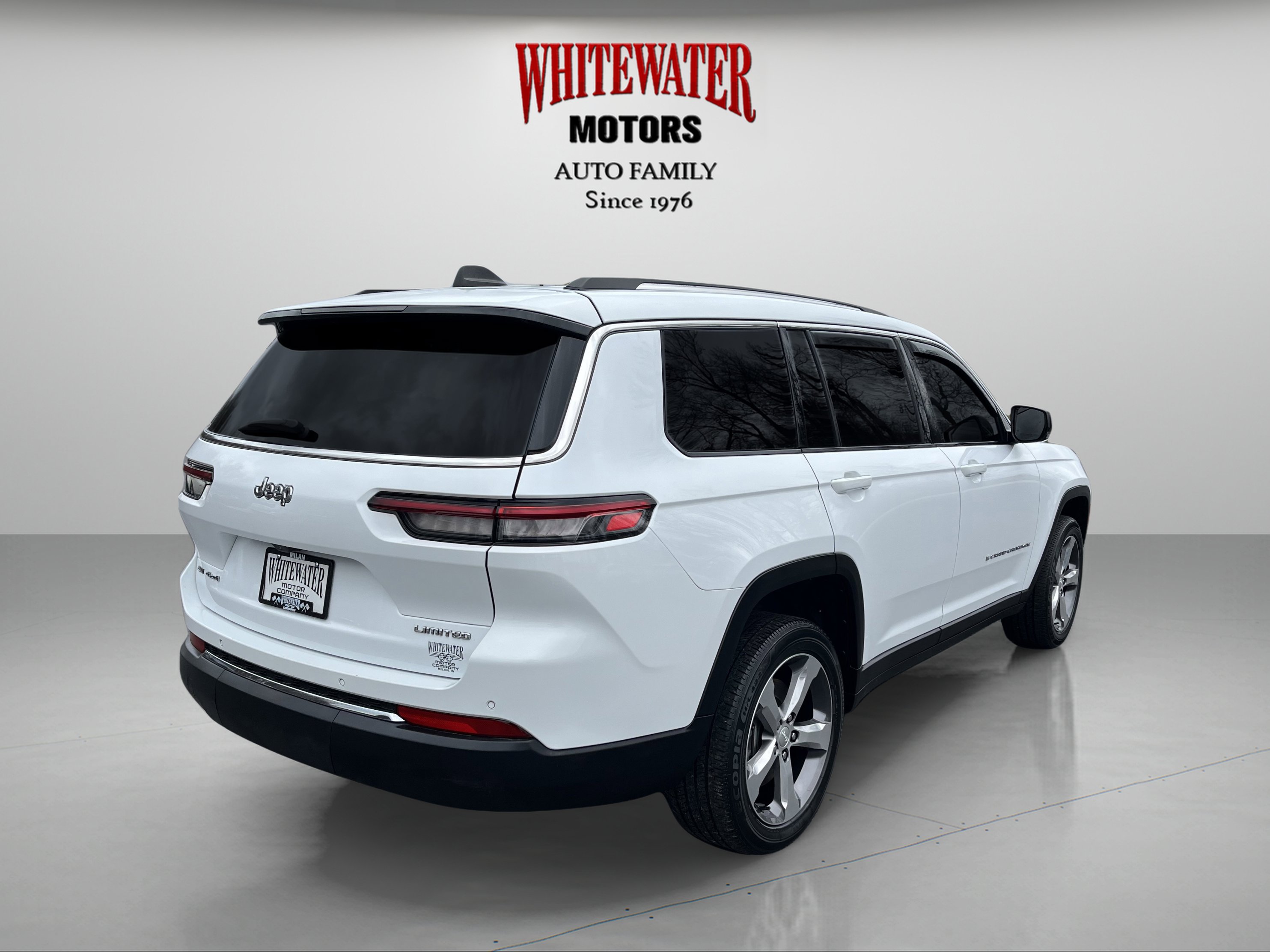 Used 2022 Jeep Grand Cherokee L Limited AWD/4WD image 5