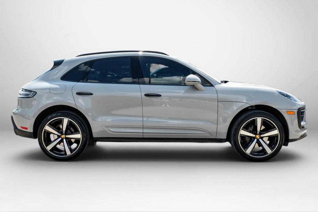Used 2024 Porsche Macan AWD/4WD image 4