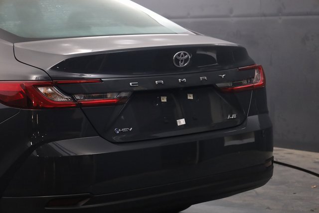 Used 2025 Toyota Camry LE image 7